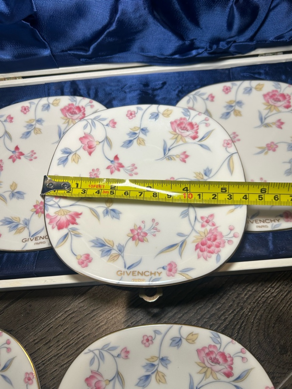 Givenchy Tea Plate Set - Picture 6 of 12